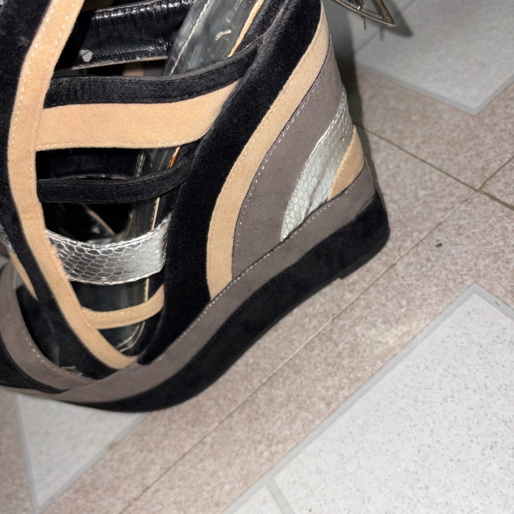 Wedges - Picture 6 of 9